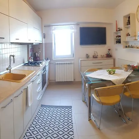 Modern Beach Apartment Constanta